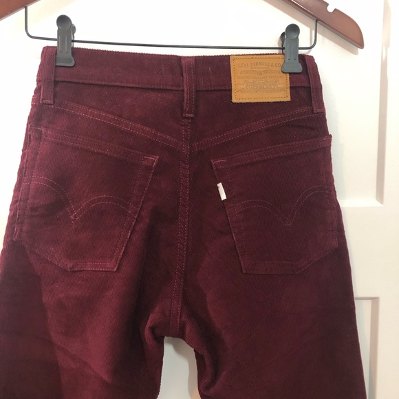 Levi's Corduroy Pants Womens Size 24 Wedgie Straight Burgundy Red Button Fly - Picture 6 of 14